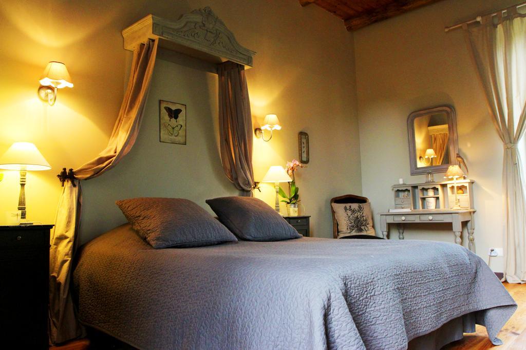 Chambres D'Hotes Du Presbytere La Bastide-l'Eveque Luaran gambar