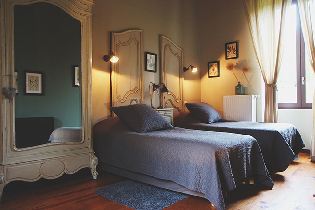 Chambres D'Hotes Du Presbytere La Bastide-l'Eveque Luaran gambar