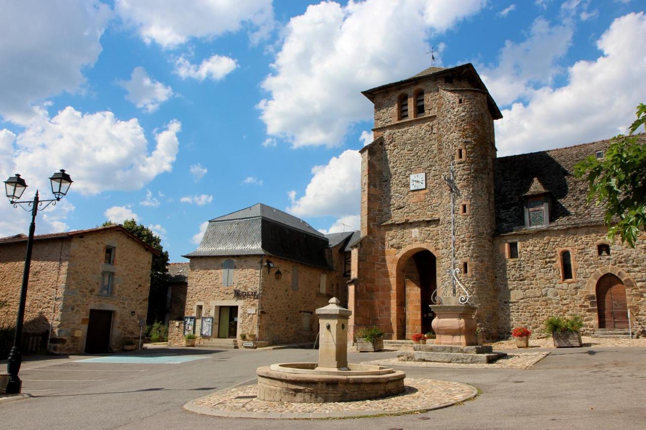 Chambres D'Hotes Du Presbytere La Bastide-l'Eveque Luaran gambar